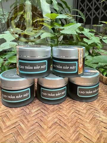 Cao trầm đắp mặt nạ