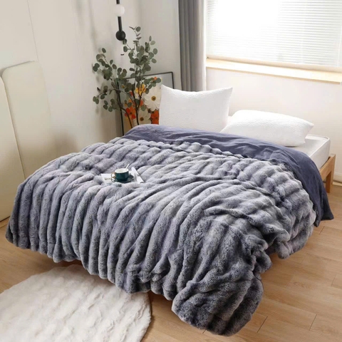 Chăn Chồn Sóng 3D – Mềm Mịn, Sang Trọng, Giữ Ấm Tuyệt Vời