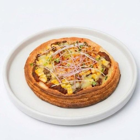 Pizza Croissant Bò Phô Mai Bắp - Pizza Croissant Beef w Corn and Cheese