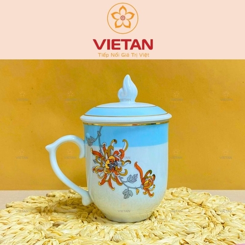 Ly Sứ In Logo Có Nắp Hoa Cúc Vàng Cam Kẻ Vàng LCS09