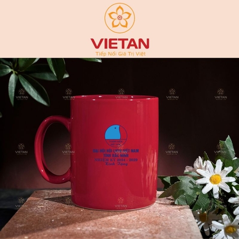 Ly Sứ Bát Tràng In Logo Có Quai Màu Đỏ LCS01