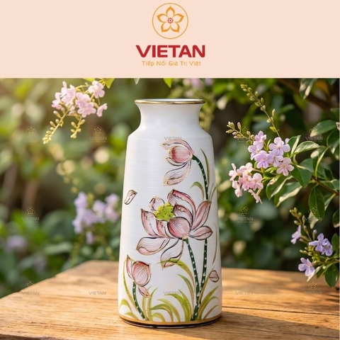 Lọ hoa vẽ Hồng Liên