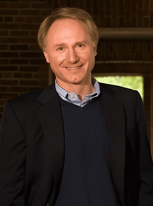 Dan Brown