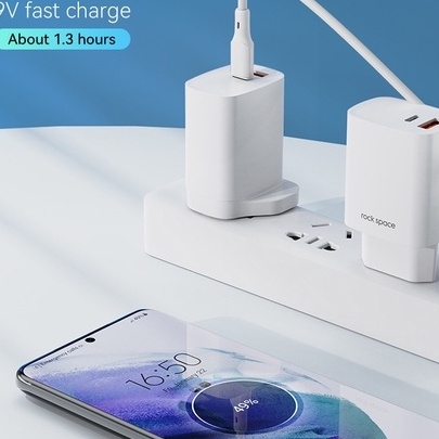 Củ sạc nhanh iPhone Rockspace T51 2 cổng USB-TypeC sạc nhanh 30w sạc ổn định hàng chính hãng bảo hành 12 tháng