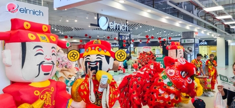 Tưng bừng không khí khai trương Showroom Vinh