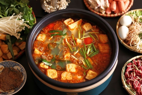 Tự nấu lẩu riêu cua sườn sụn thơm ngon tại nhà
