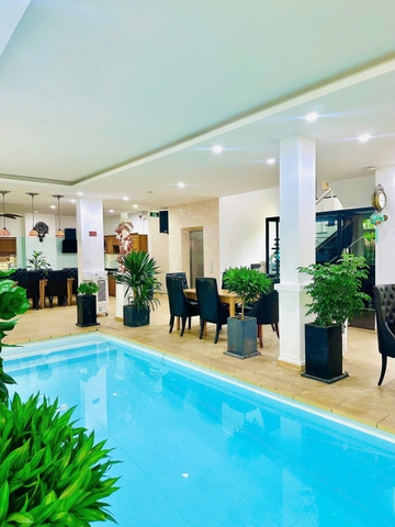 🌿🌊✨ Khi mệt rồi, hãy để biển ôm lấy mình trong một villa đẹp