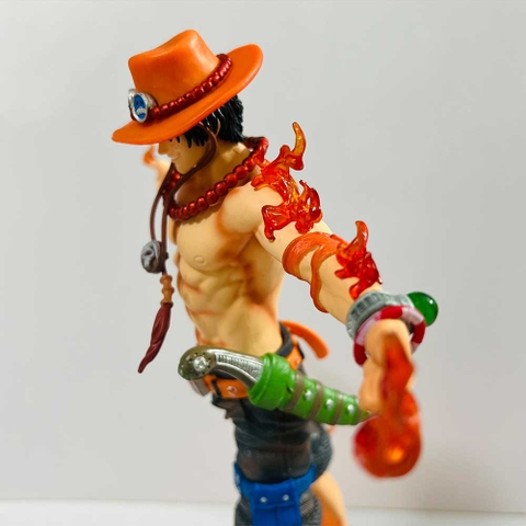 MÔ HÌNH HỎA QUYỀN ACE DANG TAY - CÓ ĐÈN