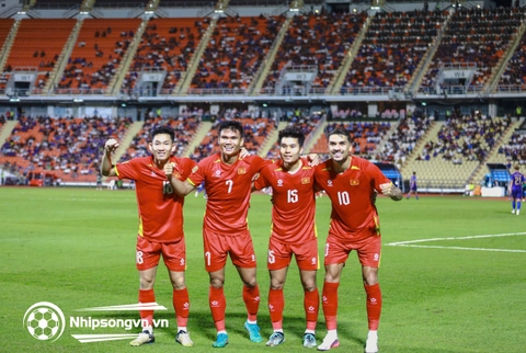 Thắng Thái Lan 2-0, tuyển Việt Nam khiến CĐV Đông Nam Á phải thừa nhận đẳng cấp