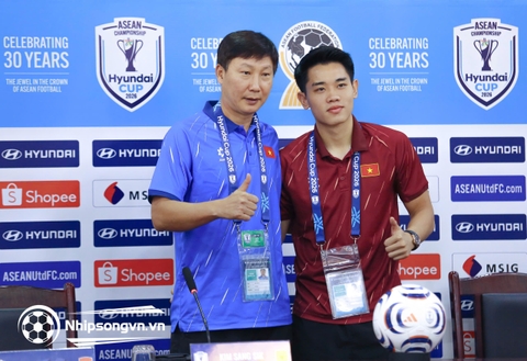 HLV Kim Sang-sik: “Ngày mai, lịch sử sẽ gọi tên”