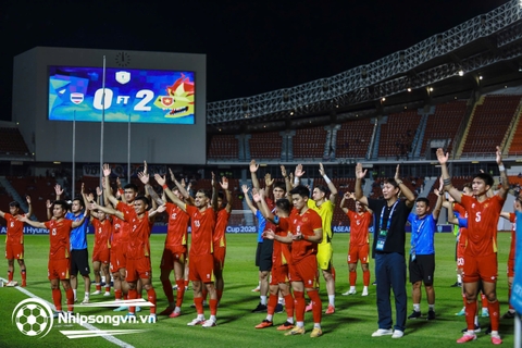 NHÀ VÔ ĐỊCH ĐÔNG NAM Á KÉO SẬP THÁNH ĐỊA RAJAMANGALA!