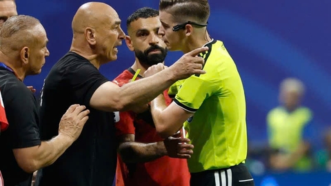 HLV Ai Cập đặt nghi vấn FIFA thiên vị: 