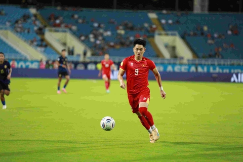 ĐT VIỆT NAM THỬ NGHIỆM ĐÌNH BẮC ĐÁ CẮM THAY XUÂN SON ?
