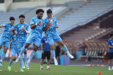 Tuyển Việt Nam tập trung chuẩn bị sang Lào: Quyết tâm và niềm tin giữa lúc sóng gió khu vực