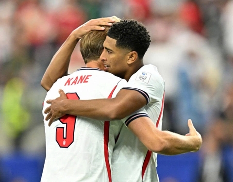 Tam sư khoe nanh vuốt, World Cup có thêm ứng viên nặng ký