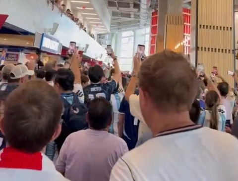 Biển người của fan Messi: Đi đến đâu, rừng vang đến đó, New York New Jersey Stadium hóa thành lễ hội bóng đá khổng lồ