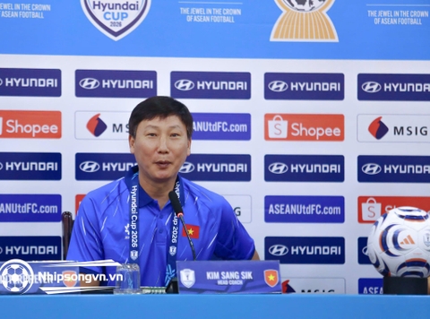 HLV Kim Sang-sik: “Chiến thắng hôm nay là chiến thắng của tất cả người hâm mộ Việt Nam”