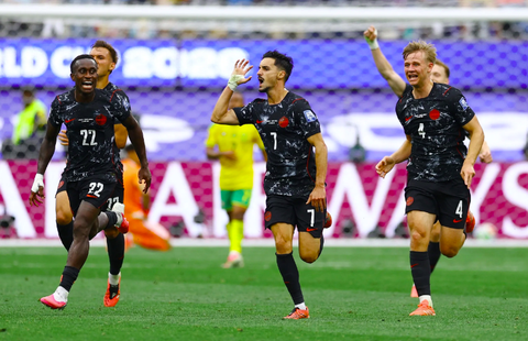 Canada viết nên lịch sử, hạ Nam Phi để trở thành đội đầu tiên góp mặt ở vòng 1/8 World Cup 2026