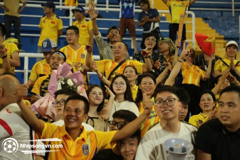 CỔ ĐỘNG VIÊN BẮC NINH – NGỌN LỬA TIẾP SỨC CHO ĐỘI NHÀ TRONG TRẬN ĐẤU GẶP QUY NHƠN FC