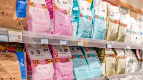 Petshop nên chọn danh mục sản phẩm như thế nào để tăng trưởng bền vững?