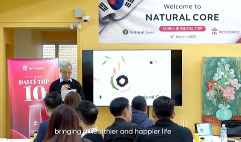 Pet Prince cùng đại lý tham quan nhà máy sản xuất Natural Core