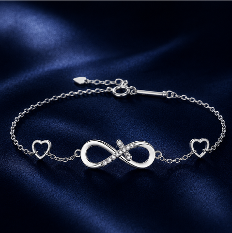 Vòng tay bạc vô cực gắn kết – Ở lại cùng nhau, theo cách bền lâu | Hải Hà Jewelry