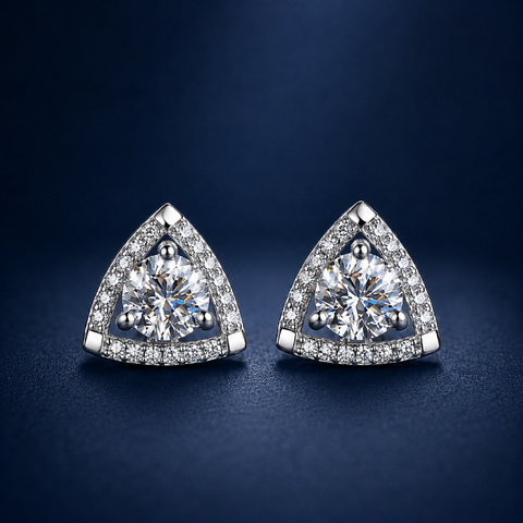 Bông tai bạc 925 đính moissanite dáng tam giác – tinh gọn và dịu sáng | Hải Hà Jewelry