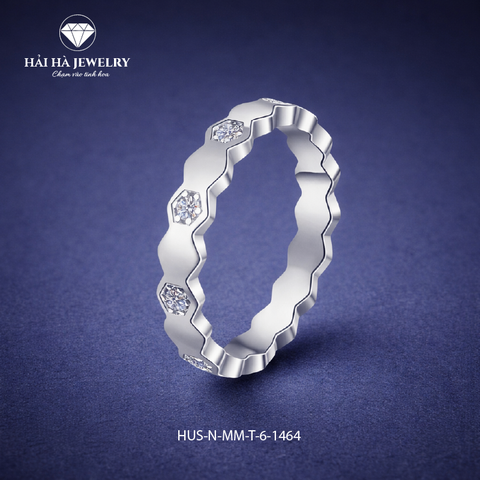 Nhẫn viền lục giác cách nhịp – Vững vàng trong sự khác biệt | Hải Hà Jewelry