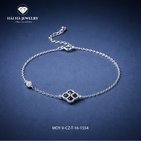 Vòng tay cỏ bốn lá tinh giản – Bình yên từ những điều nhỏ bé | Hải Hà Jewelry