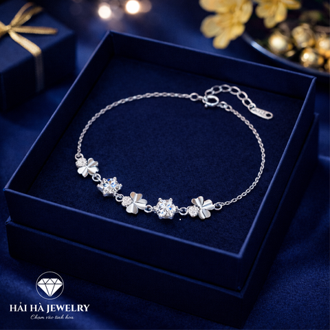 Vòng tay cỏ bốn lá ánh sáng dịu – Gửi một lời chúc rất khẽ | Hải Hà Jewelry
