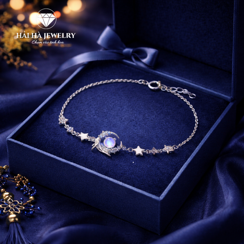 Vòng tay Trăng sao & ngọc trai – Ánh sáng dịu của những điều thầm lặng | Hải Hà Jewelry
