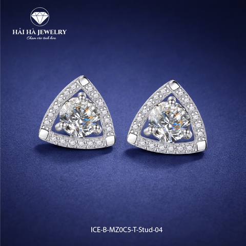 Bông tai bạc 925 đính moissanite dáng tam giác – tinh gọn và dịu sáng | Hải Hà Jewelry
