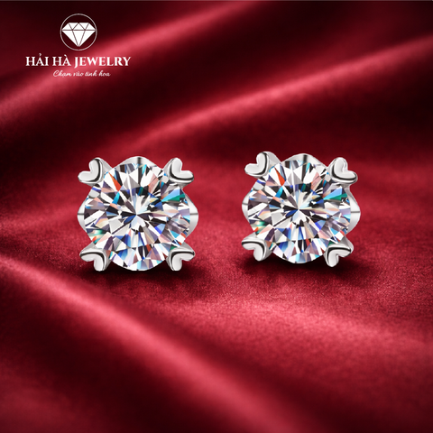 Bông tai bạc 925 đính moissanite 0,5 carat dáng nụ – viên trung tâm tròn, nhẹ tai | Hải Hà Jewelry