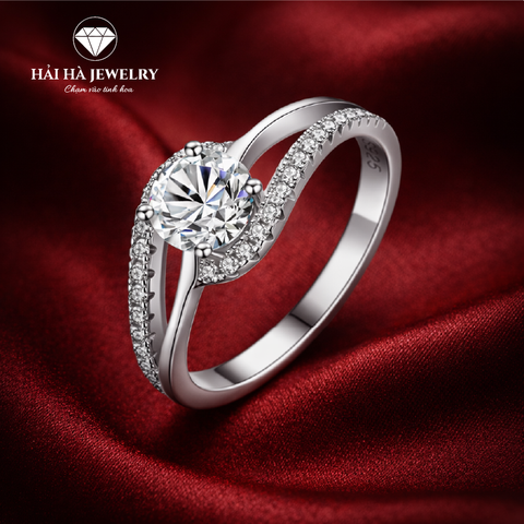 Nhẫn nữ bạc 925 đính kim cương Moissanite 0,8 Carat