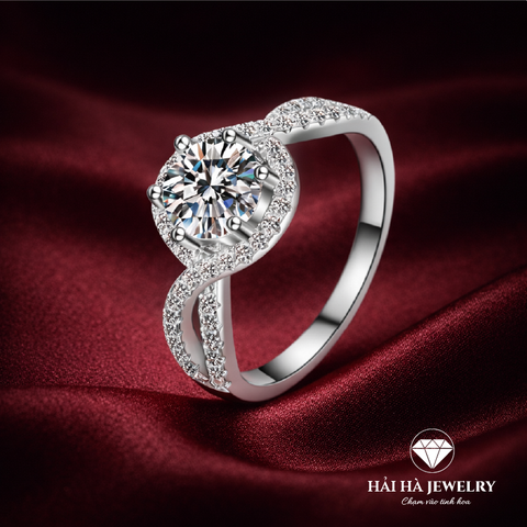 Nhẫn nữ bạc 925 đính kim cương Moissanite 0,5 Carat