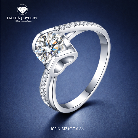 Nhẫn nữ bạc 925 moissanite 2 carat dáng trái tim – ôm đá nhẹ nhàng, đeo lên tay rất xinh