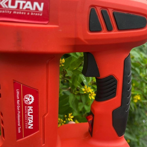 Thân Máy Bắn Đinh Kutan F30, Máy Bắn Gỗ Công Nghiệp, Chân Pin Phổ Thông Bảo Hành 6 Tháng