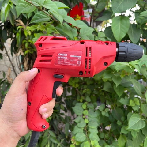Máy khoan Geox GL60220A (10mm)