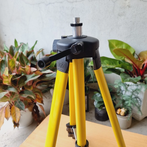 Chân máy cân bằng laze, máy bắn cốt, máy cân mực cao 1m2