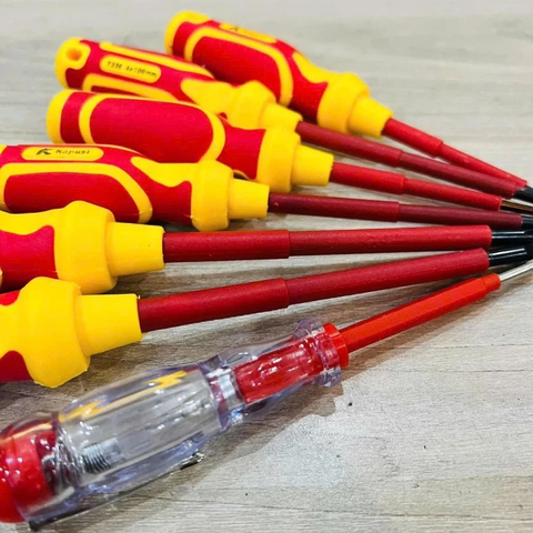 Bộ Tua Vít Cách Điện 1000V Kapusi Nhật Bản K-9201 Gồm 7 Cây Hãng Bộ Tua Vít Đa Năng