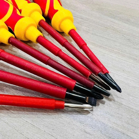 Bộ Tua Vít Cách Điện 1000V Kapusi Nhật Bản K-9201 Gồm 7 Cây Hãng Bộ Tua Vít Đa Năng