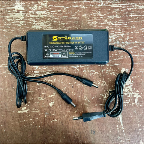 Sạc Nhanh 21V 3A 1 Chuôi Đen/ 3a 2 Chuôi STARKER chân tròn 5,5x2,5mm Cho Pin 20 cell 5s4p, Có Quạt Tản Nhiệt