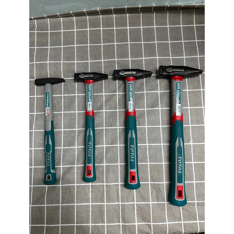 Búa Đóng Đinh Đầu Dẹp & Vuông Total Cán Bọc Nhựa 200G , 300G , 500GTHMH62200 THMH62300 THMH62500