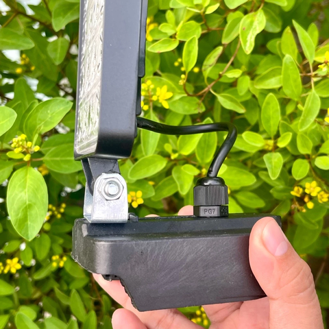 Thân Đèn Pin 16 LED Dùng Pin MAKITA Sử Dụng Pin Máy Công Cụ [KHÔNG KÈM PIN]