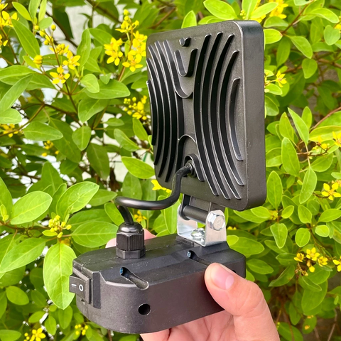 Thân Đèn Pin 16 LED Dùng Pin MAKITA Sử Dụng Pin Máy Công Cụ [KHÔNG KÈM PIN]