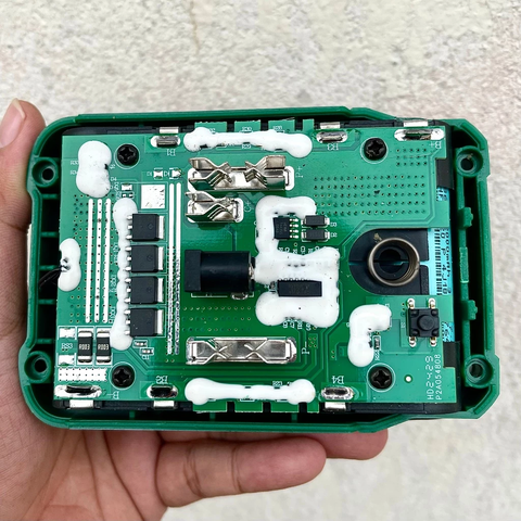 PIN 10 CELL WORKFIX Xanh Lá Vỏ Chống Cháy, Chân Pin Phổ Thông M21, Dùng Máy Khoan, Máy Mài,...