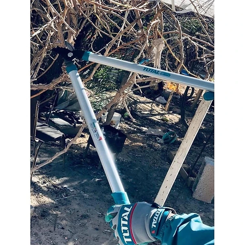 Kéo Cắt Tỉa Cây Cảnh, Kéo Cắt Cành 690mm TOTAL THT1527201, Cắt Tối Đa 18mm, Sử Dụng Thép Cacbon