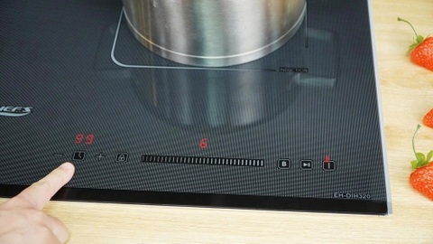 Bếp từ Chefs EH-DIH320 – Mặt kính Crystal Black