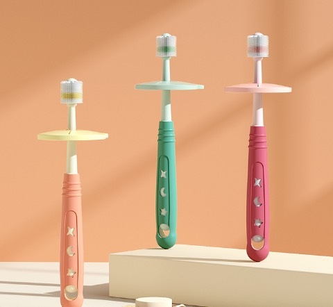 Bàn Chải Đánh Răng Xoay 360 Độ Cho Bé (2)