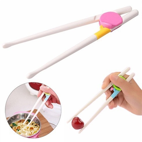 Đũa Tập Ăn Cho Bé (giao màu ngẫu nhiên)